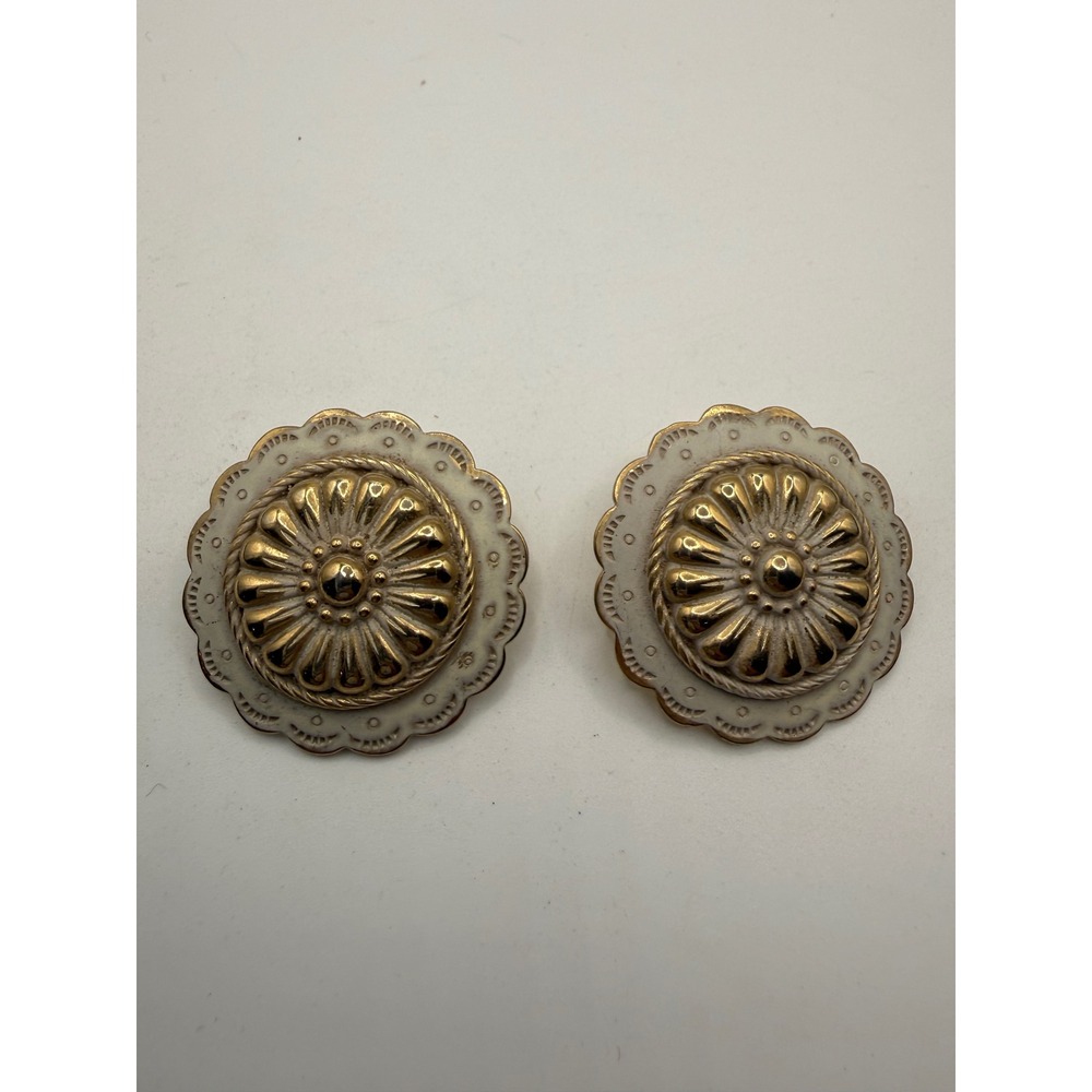 Vintage JJ Jonette Jewelry Gold Tone Cream Enamel Floral‎ Sunburst Stud Earrings